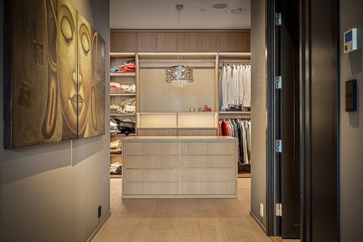 Exclusive Penthouse with Bryggen Views gallery image 4