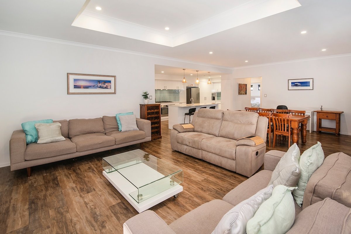 Tidal Wave Hideaway gallery image 3