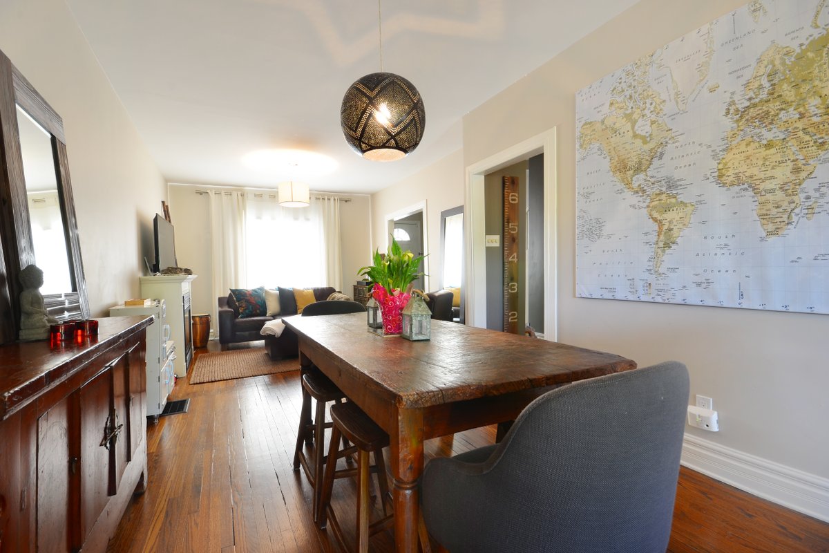 Upper Beach House Overlooking Park with Parking