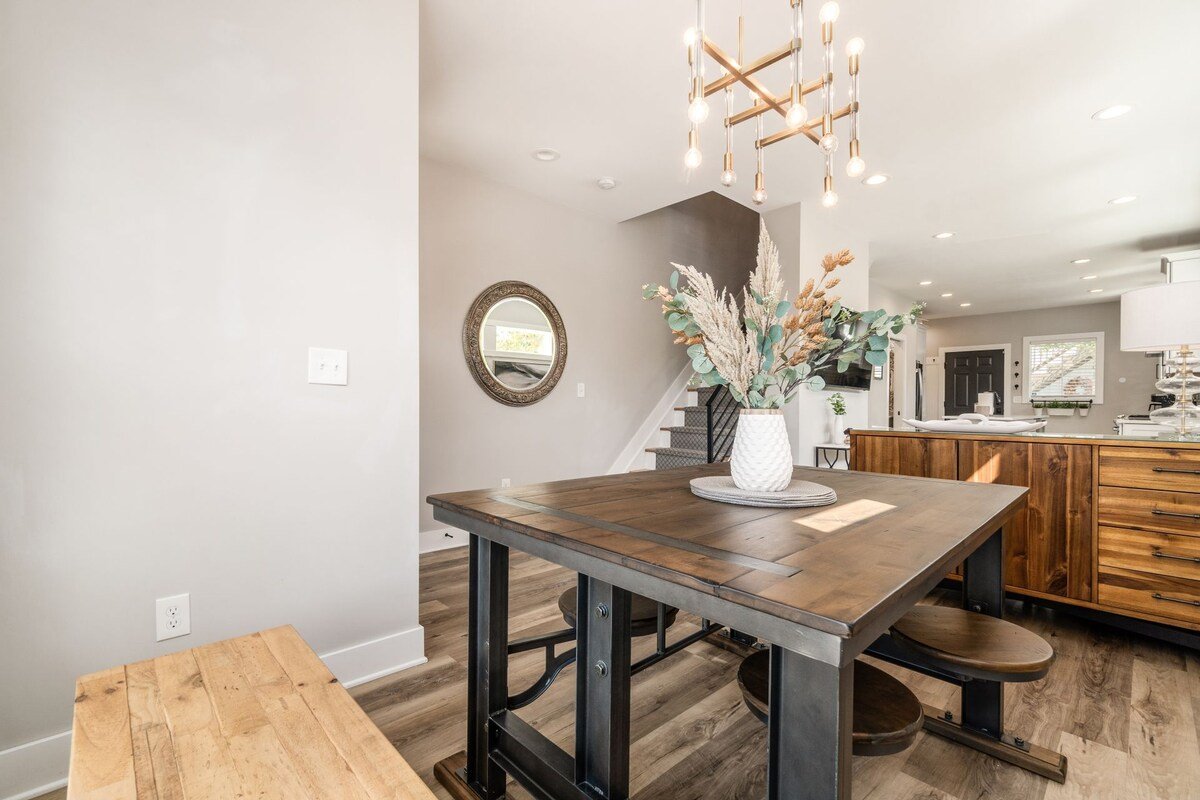 Luxury downtown stunner with patio oasis gallery image 4