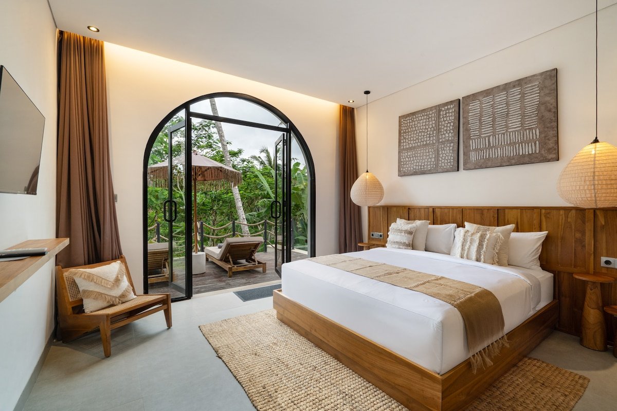 Villa Sanji : 3 BR Modern Clifftop Escape gallery image 2