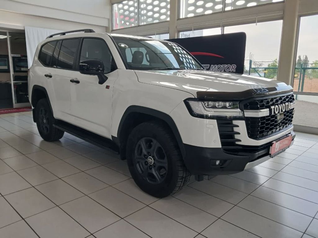 TOYOTA LANDCRUISER 300 V6 3.3D GR-S for Sale in South Africa