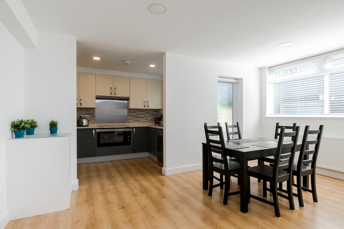 Luxury Hampstead House, Close to City Centre gallery image 5