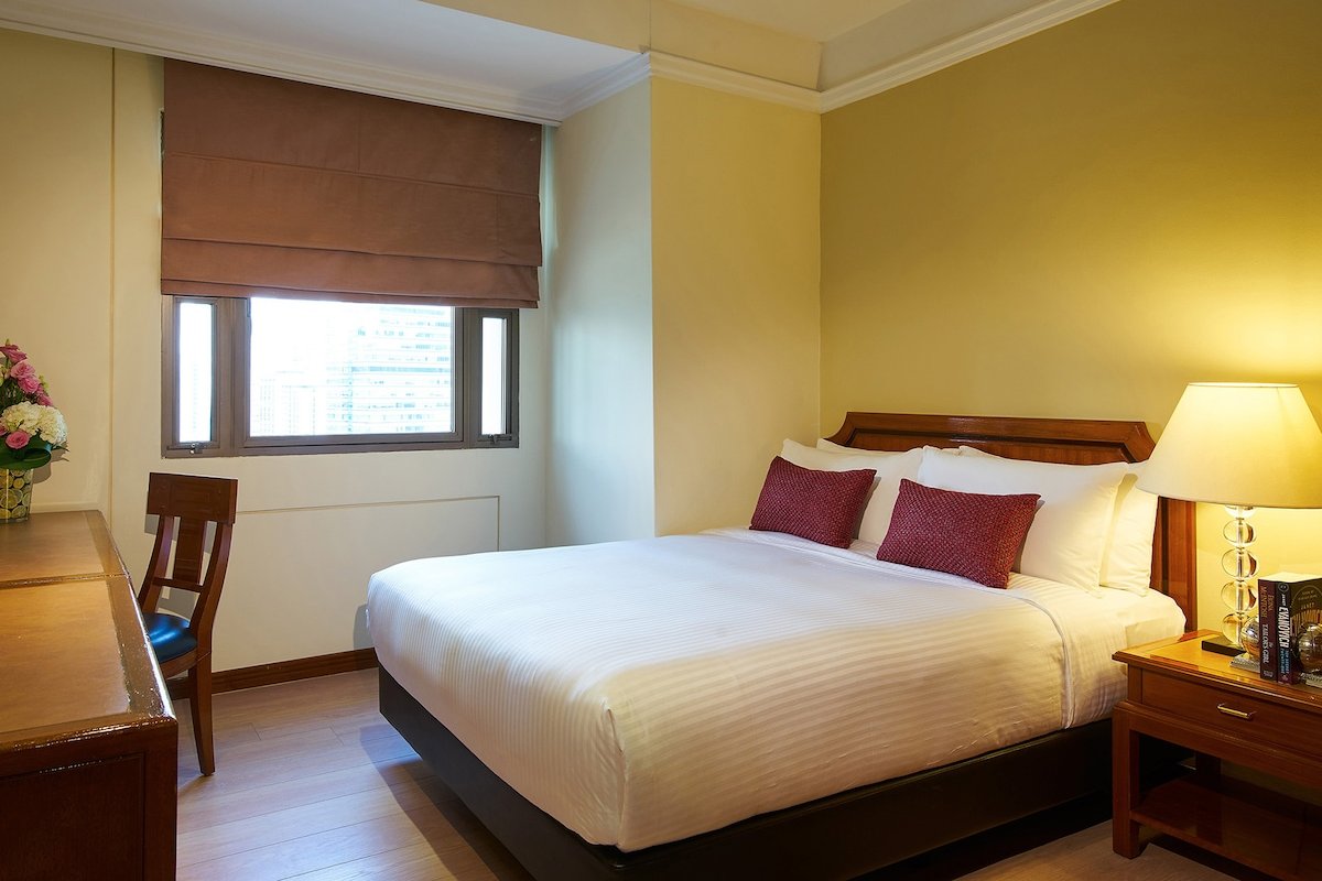 Lovely 3BR Apt in the Heart of Orchard Road gallery image 4