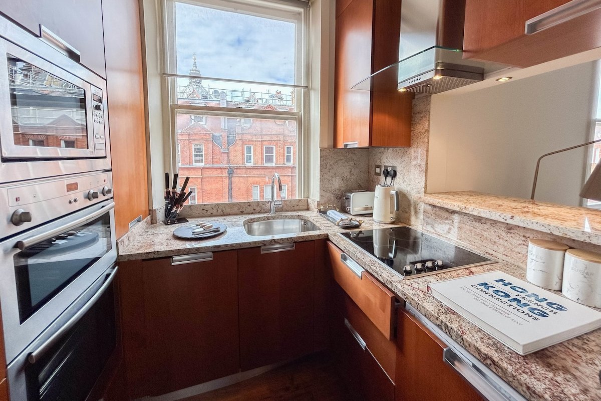 The Sophisticated Apartment in Knightsbridge gallery image 3