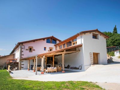 Caserío tradicional vasco entero