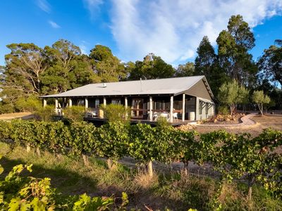 Valley Cottage 2BR, Treeton Winery, Margaret River