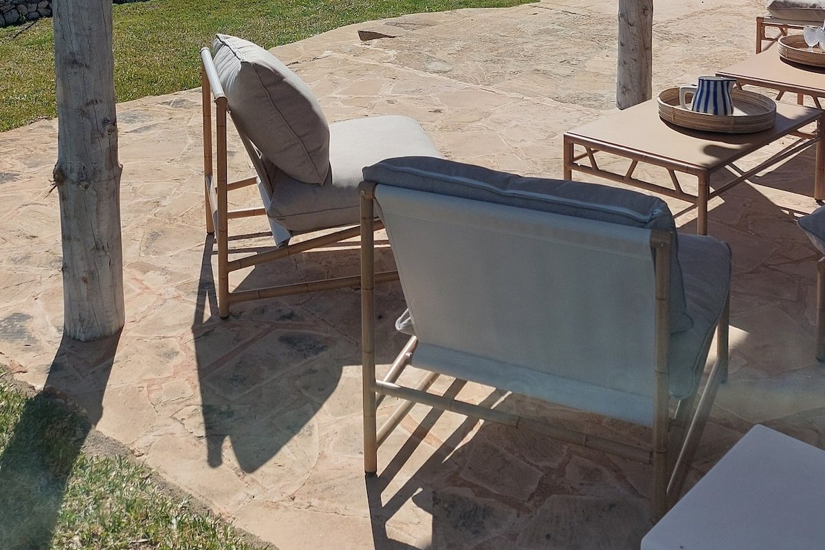 Villa on the seafront with private pool and WIFI gallery image 3