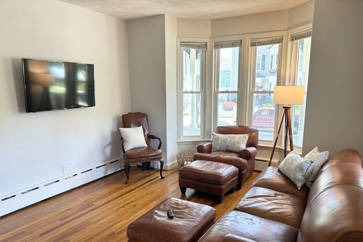 The Presidential Suite in Downtown Bristol! gallery image 2