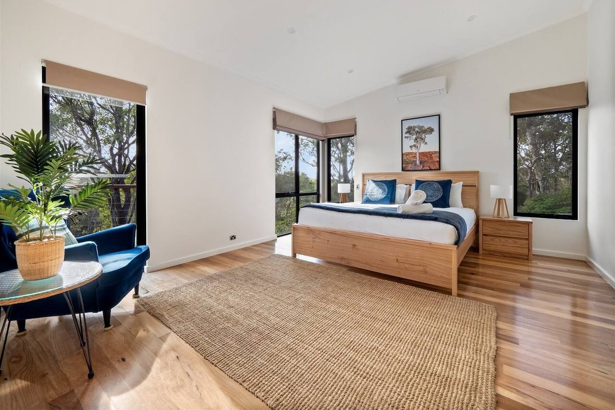 Big Rock Dreaming—Bush Retreat w/ Stylish Comforts gallery image 5