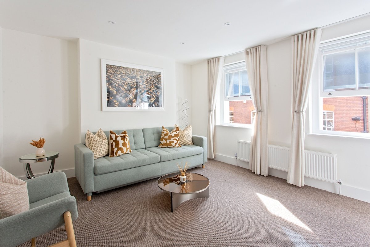 Spacious Covent Garden Getaway gallery image 2