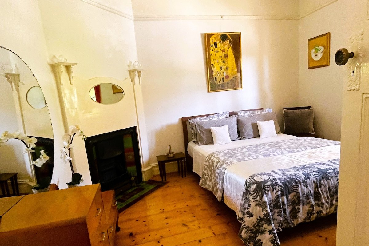 Surf house, 4 min walk to beach, Coogee, Sydney gallery image 3