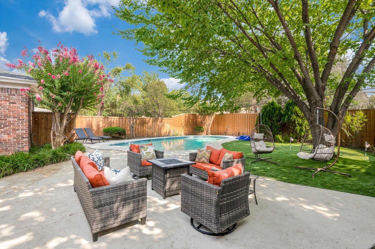 Heated Pool, Shuffleboard, Putting Green, GM RM! gallery image 5