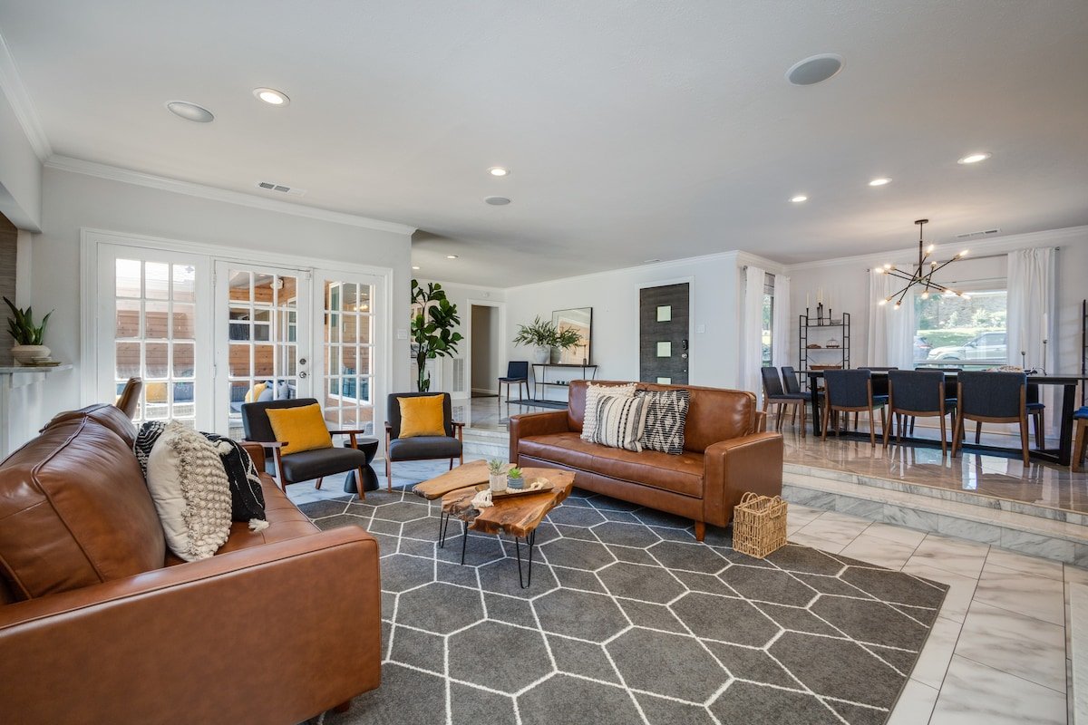 Relax with Style – Great Location and Amenities gallery image 3