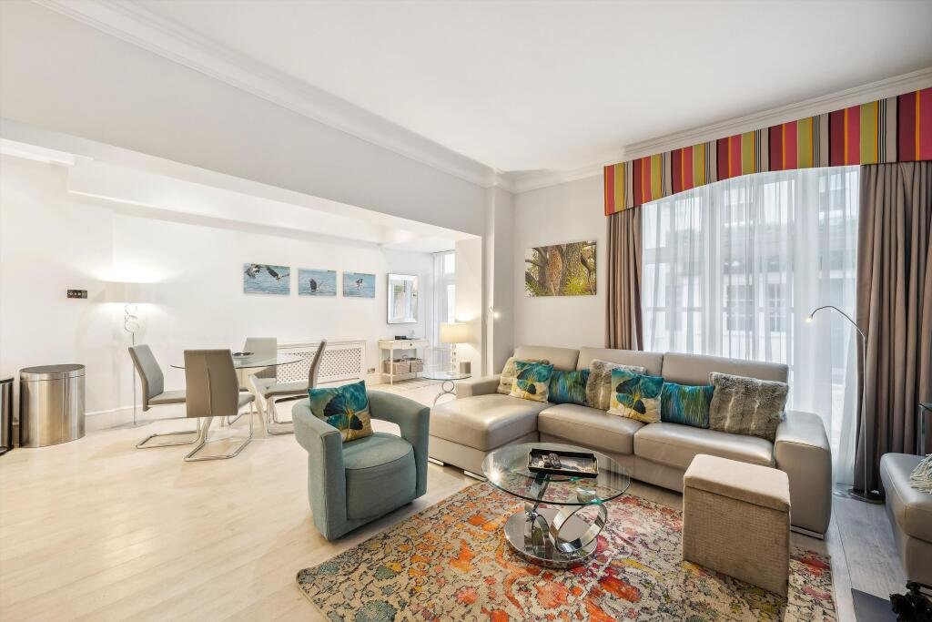 Luxury, Quiet Mews House, South Kensington SW7 gallery image 3