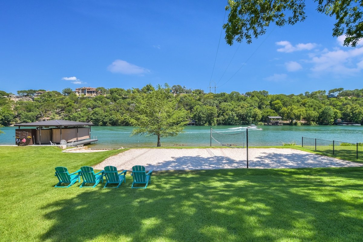 Above Elite I Sand Volleyball | Lake Austin | Pick gallery image 2