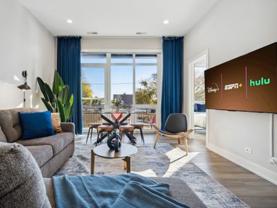 14min Dwnt Chicago 2Bath Free Garage Park &Balcony