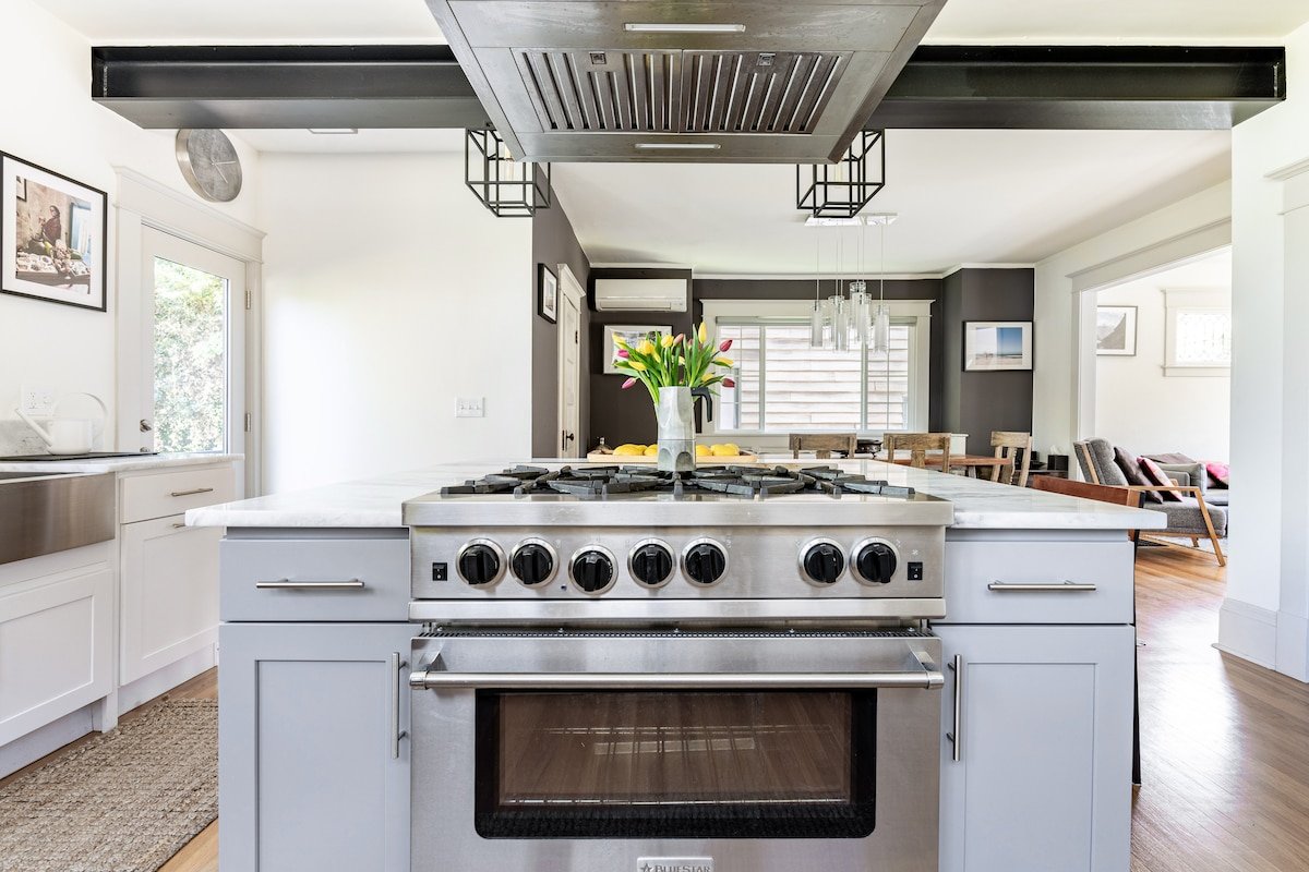 Boutique Design Central City Local FIFA ready gallery image 3