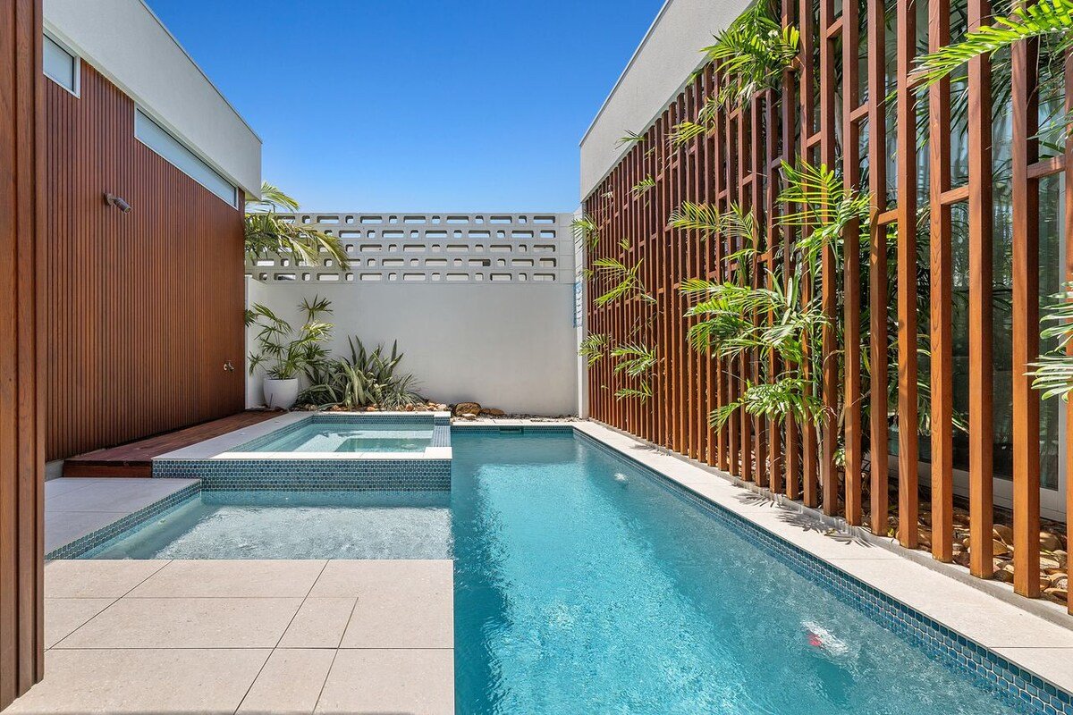 Hikari House – Beachfront home! gallery image 4