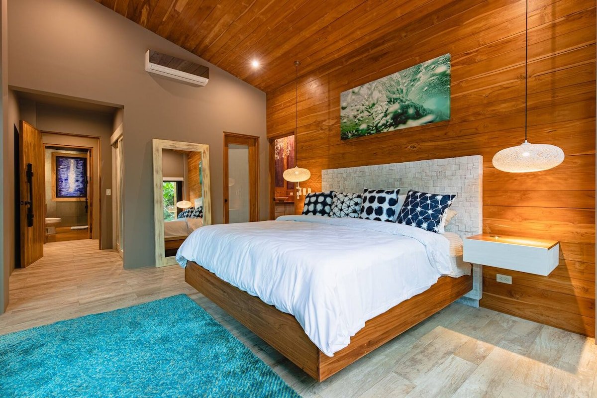 The Island House gallery image 4