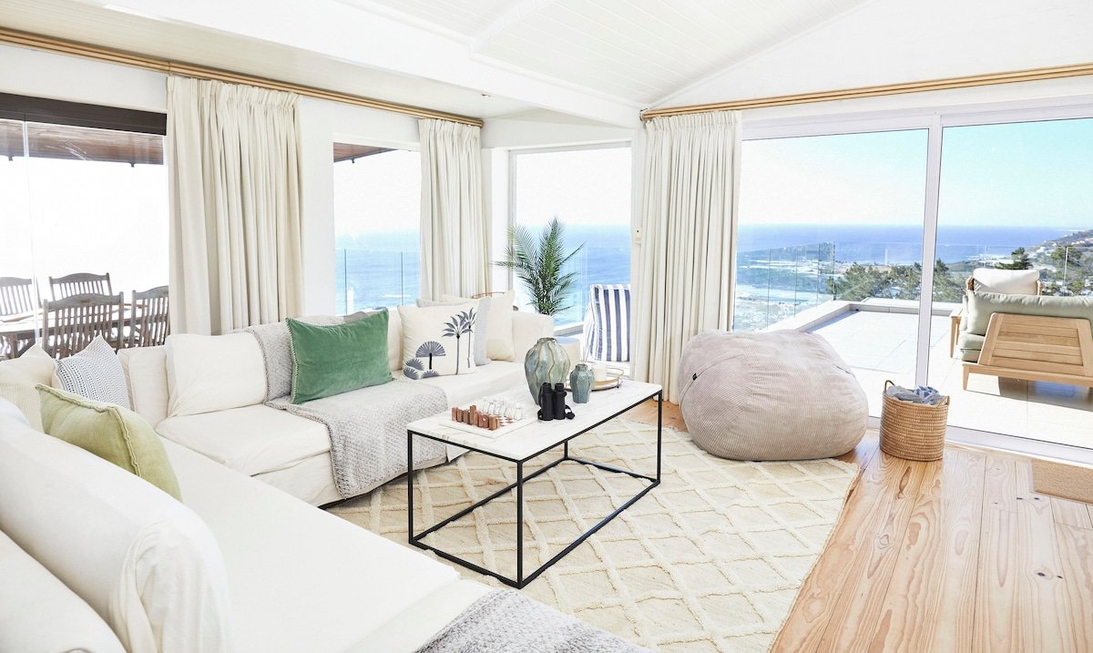 Mountain Oasis – Views, Pool, Hot Tub & Inverter gallery image 2