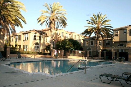 Spacious + Comfort + Pool + Location: Perfect Spot gallery image 4