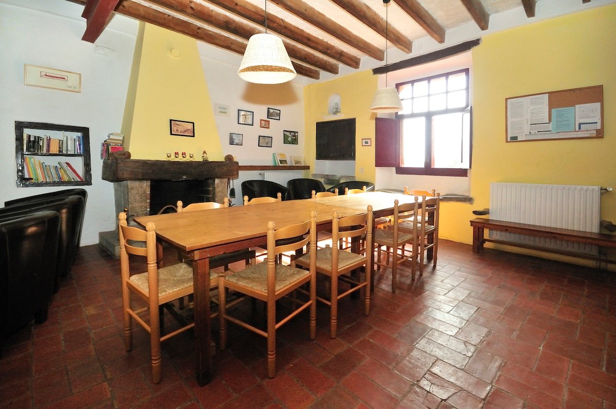 Can Ribes S.XII Lago de Banyoles PG-000048 gallery image 3