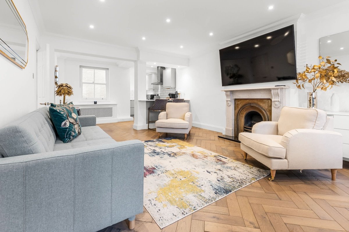 The Kensington Residence gallery image 5