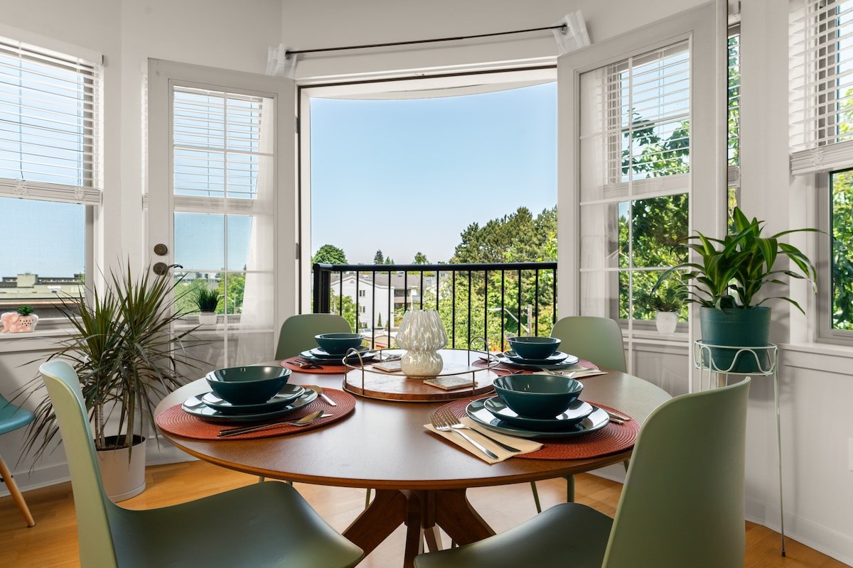 Chic 2BR • King Beds • Huge Patio • 95 Walk Score! gallery image 4