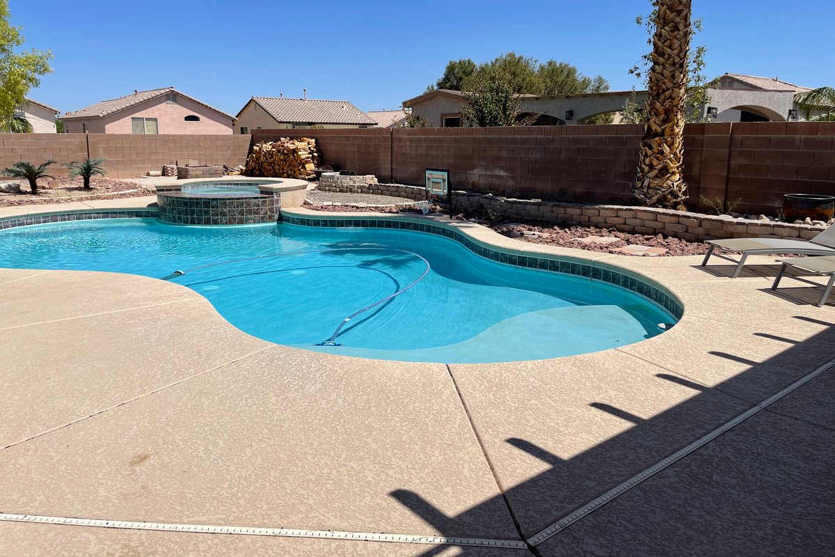 PEACEFUL PARADISE W/POOL