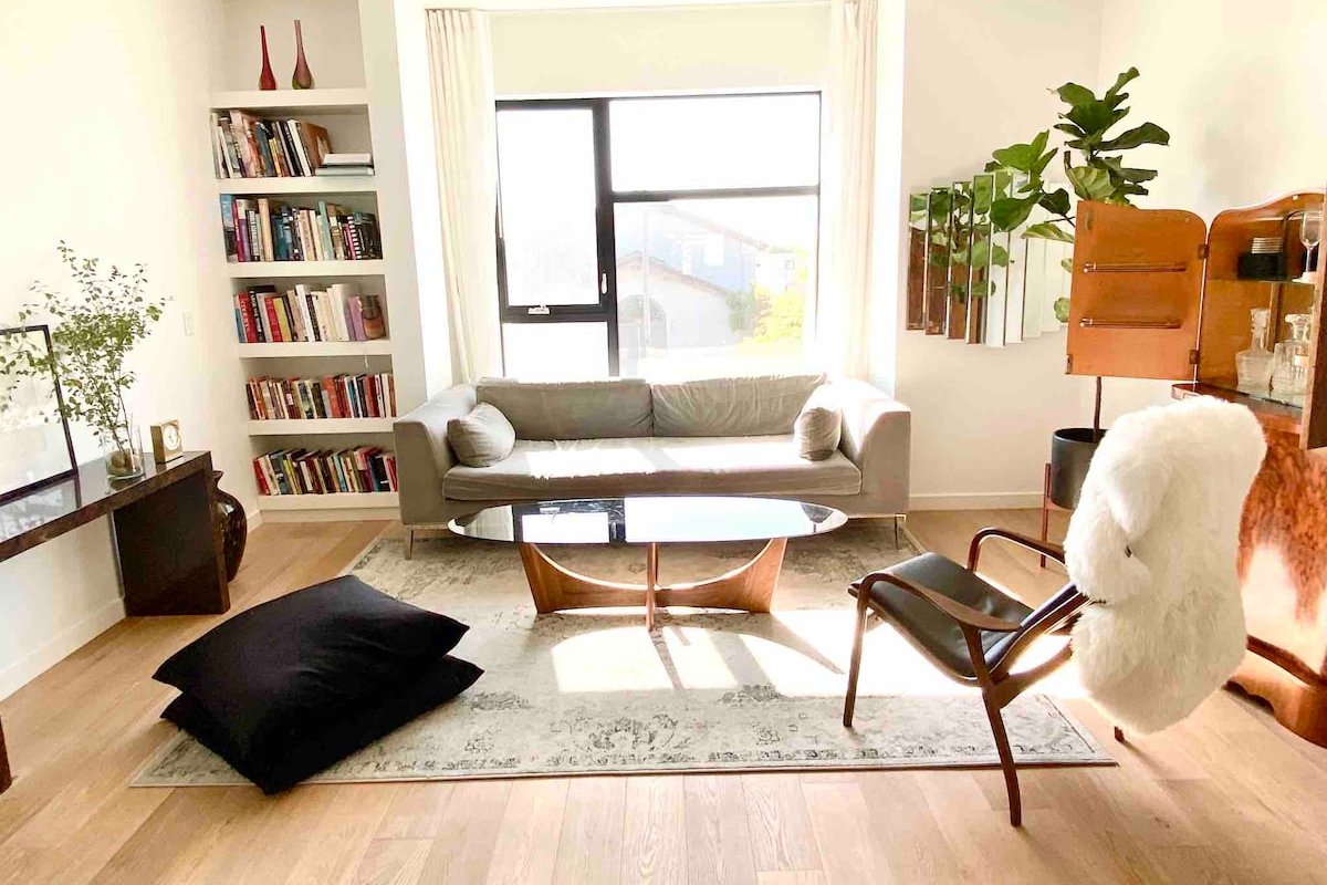 Modern 3 level home-Gourmet Kitchen 3 BD Rockridge gallery image 3