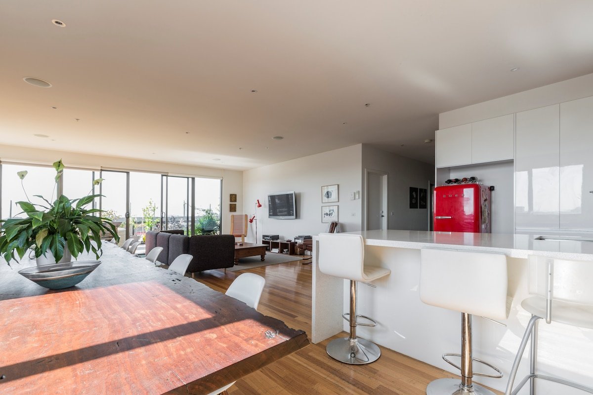 Penthouse rooftop apartment Brunswick gallery image 3