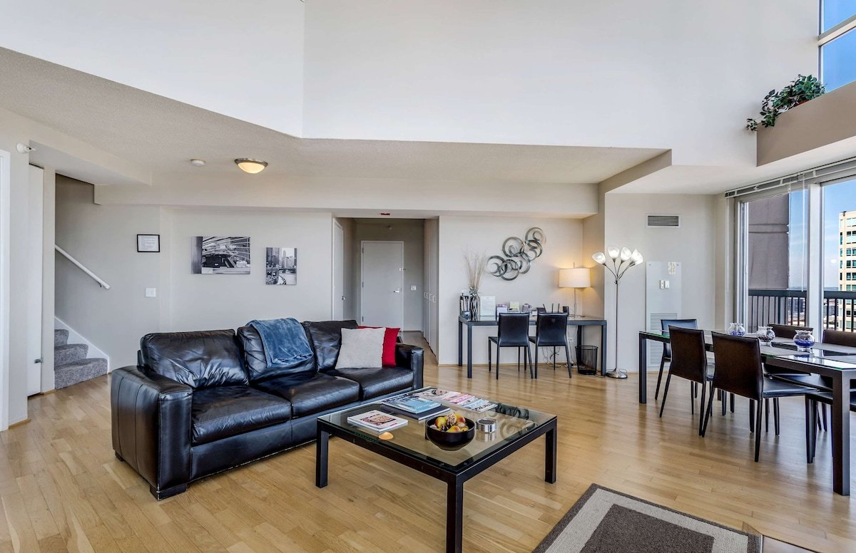 55-56 Mag Mile Penthouse gallery image 4