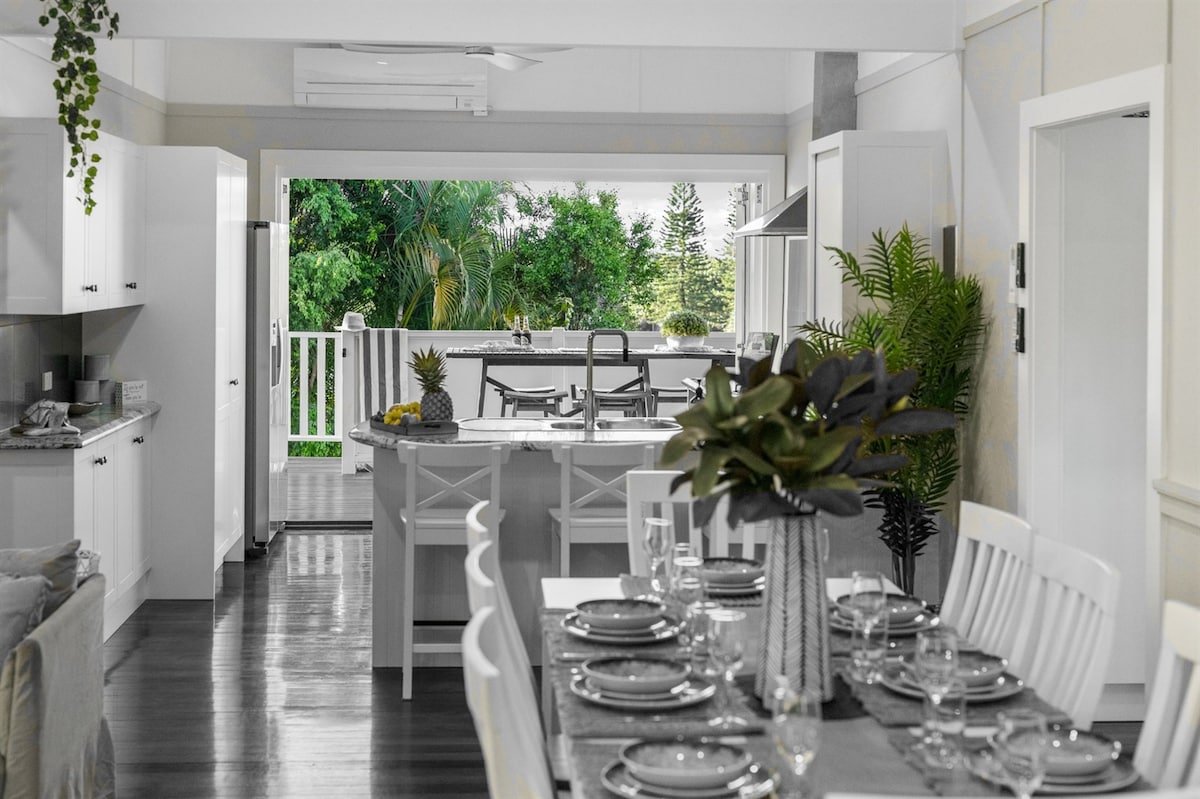 Stunning 4 Bedroom Beach House – Dicky Beach gallery image 5