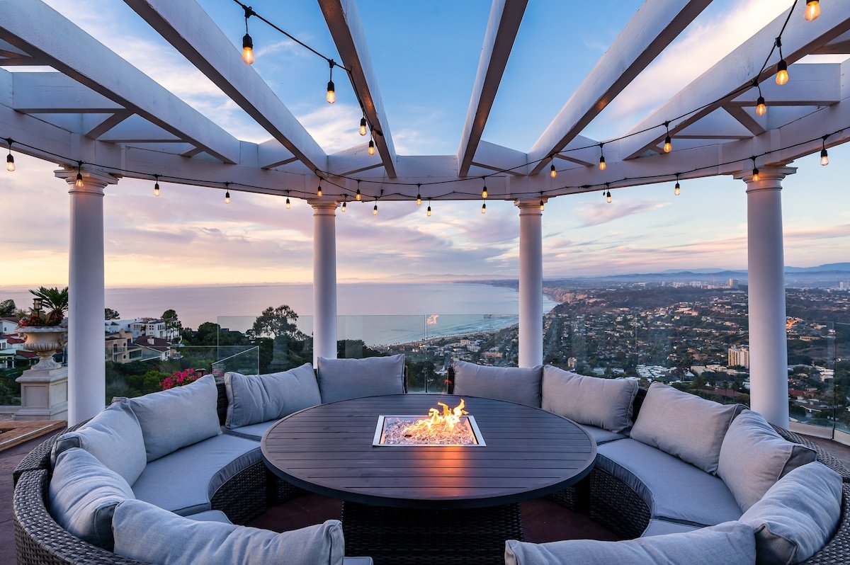 Family Focused- Pool- Ocean Views-15 person dining gallery image 2