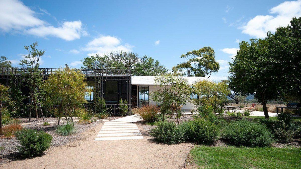 Red Hill Ridge – Luxury House and 2 Cottages gallery image 2