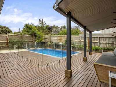 Rolig – Shoreham family escape with pool