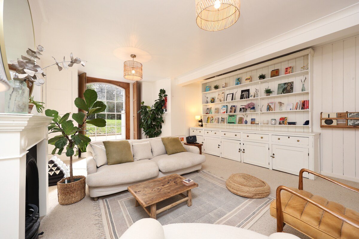 Enchanted Garden Getaway gallery image 3