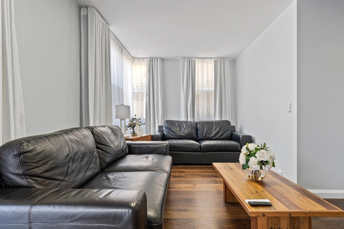 Luxury Apartment With Direct Access To Garden gallery image 5