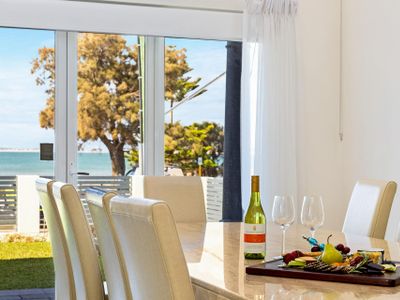 Beachfront Family Favourite with Pool, A/C & Views