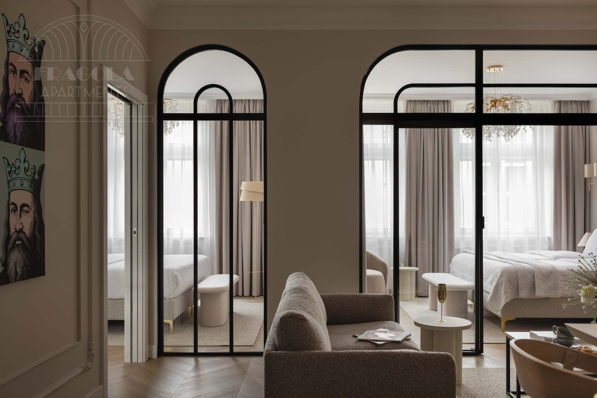 2BR apartment near Main Square w/ kitchen