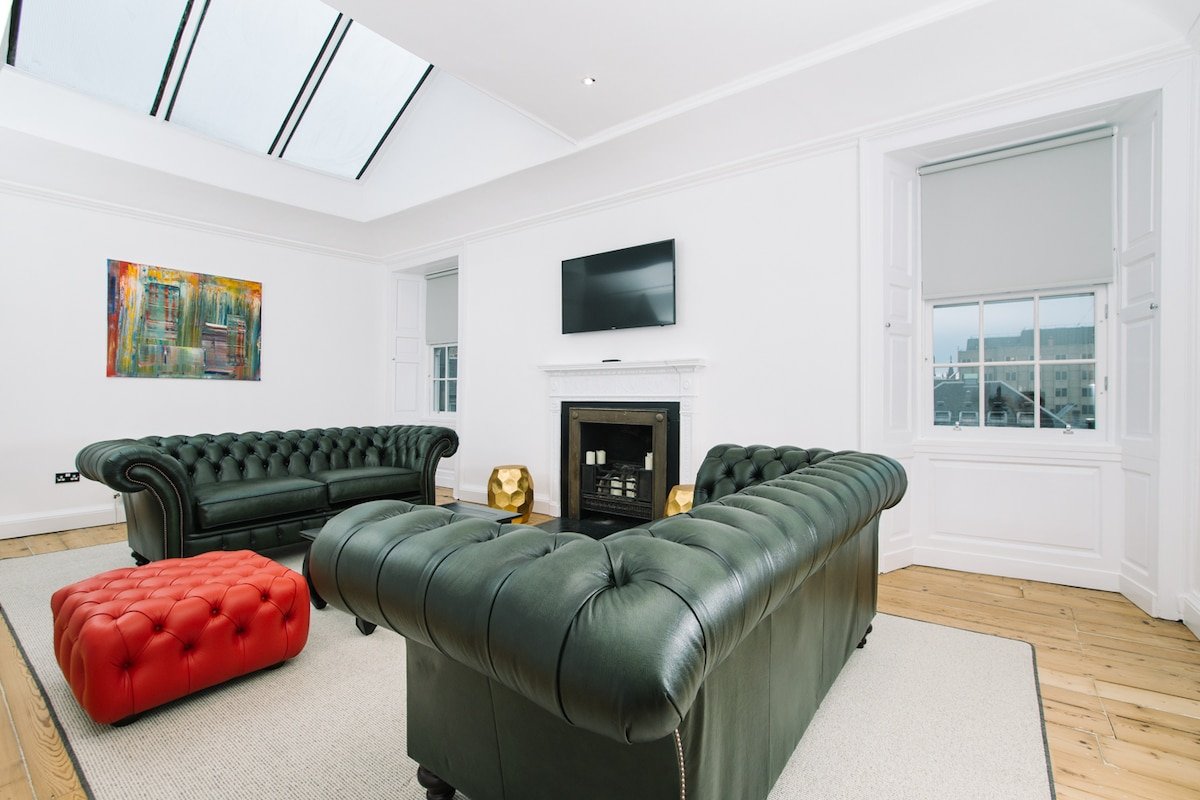 Amazing Georgian Penthouse in City Centre gallery image 2