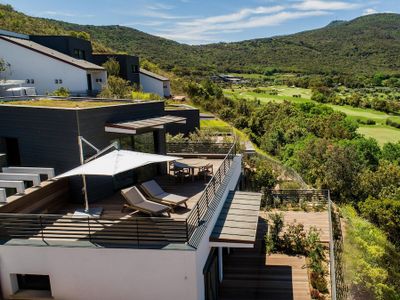 Luxury 3-Bedroom Golf Villa (6D)