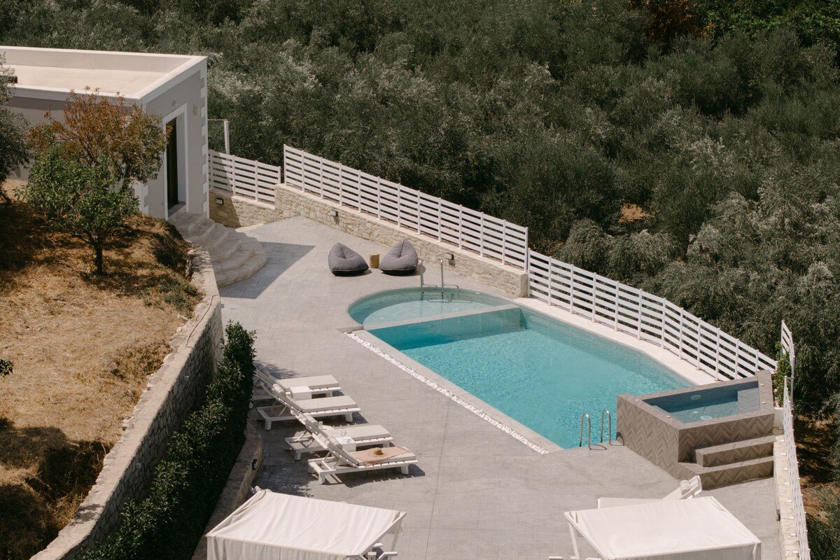 Olivia Villa, Celestial Haven of Luxury gallery image 5