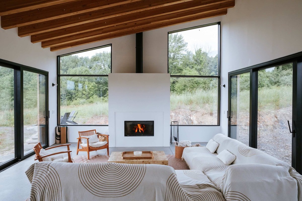 Taghkanic House: Modern Oasis | Designer | Privacy