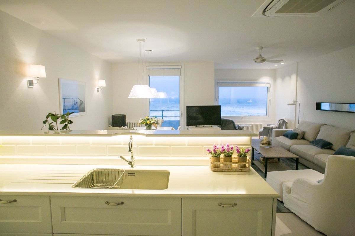 1ª linea playa, aire acondicionado, parking gratis