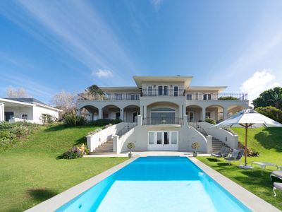 Luxury Villa in the Constantia winelands