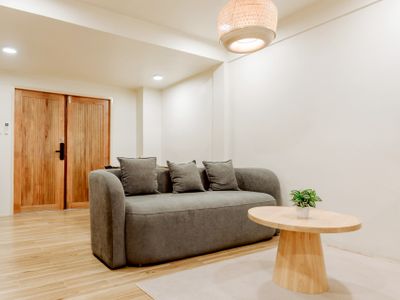 Muji House Ekkamai｜3BR for 6–10｜Near BTS & Donki