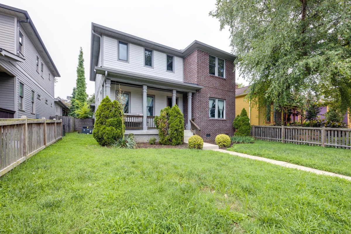 East Nashville | Pool Table & Yard | 30 Day Min gallery image 2