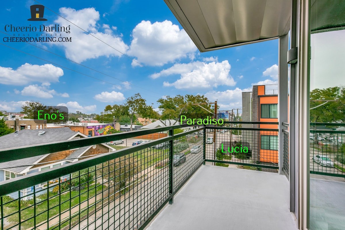 Luxury midterm rental in Bishop Arts gallery image 4